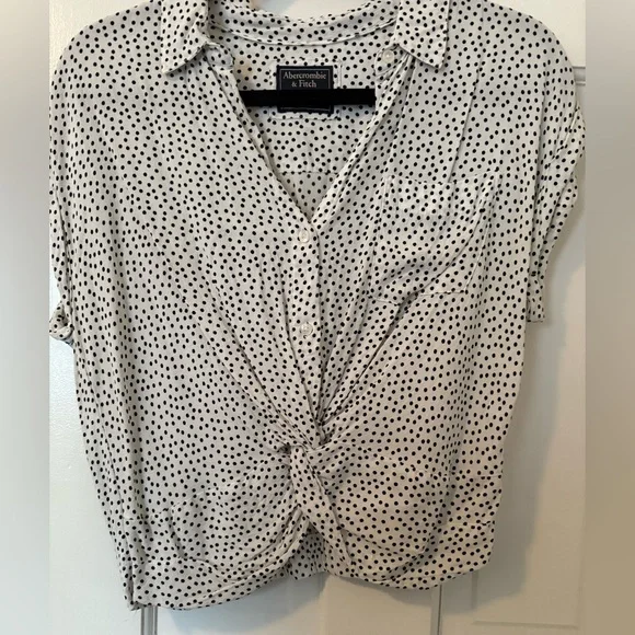 Abercrombie & Fitch Black and White Polka Dot Button Down Top - Picture 3 of 6